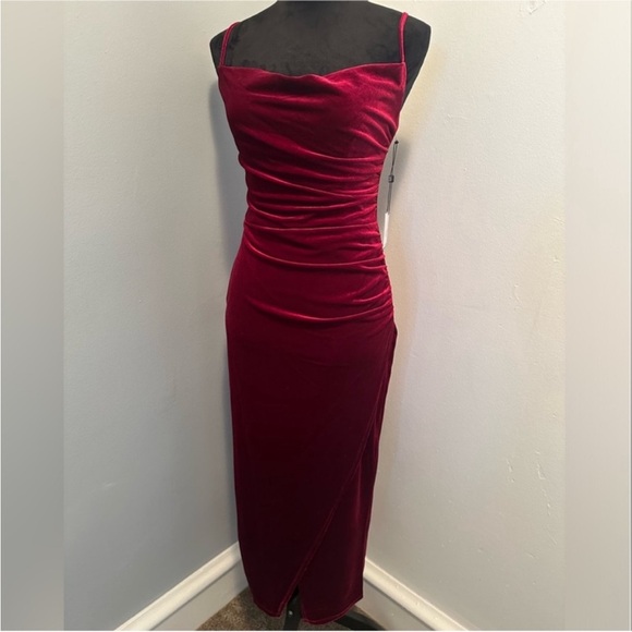 NWT Laundry by Shelli Segal Wine Velvet Cowl Neck Dress, Size 2 - Picture 2 of 12
